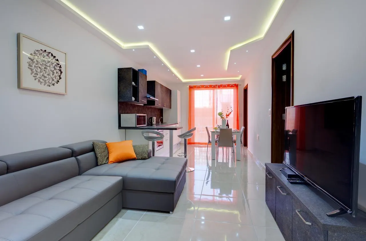 La Rive Apartment 슬리에마